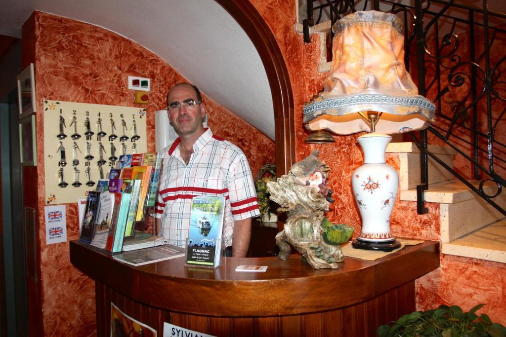 Hotel Restaurant Des Deux Vallees Entraygues-sur-Truyère Екстериор снимка
