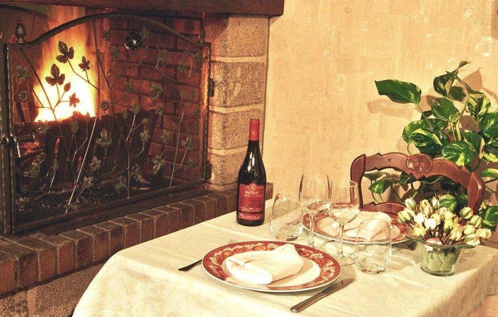 Hotel Restaurant Des Deux Vallees Entraygues-sur-Truyère Екстериор снимка