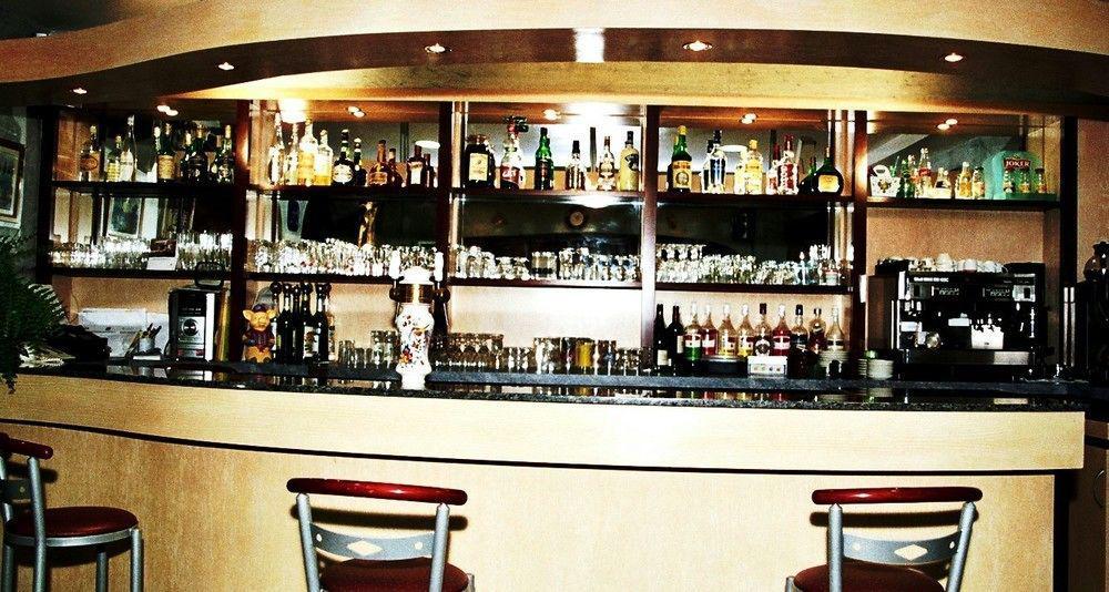 Hotel Restaurant Des Deux Vallees Entraygues-sur-Truyère Екстериор снимка