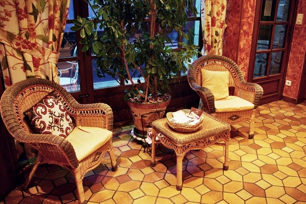 Hotel Restaurant Des Deux Vallees Entraygues-sur-Truyère Екстериор снимка