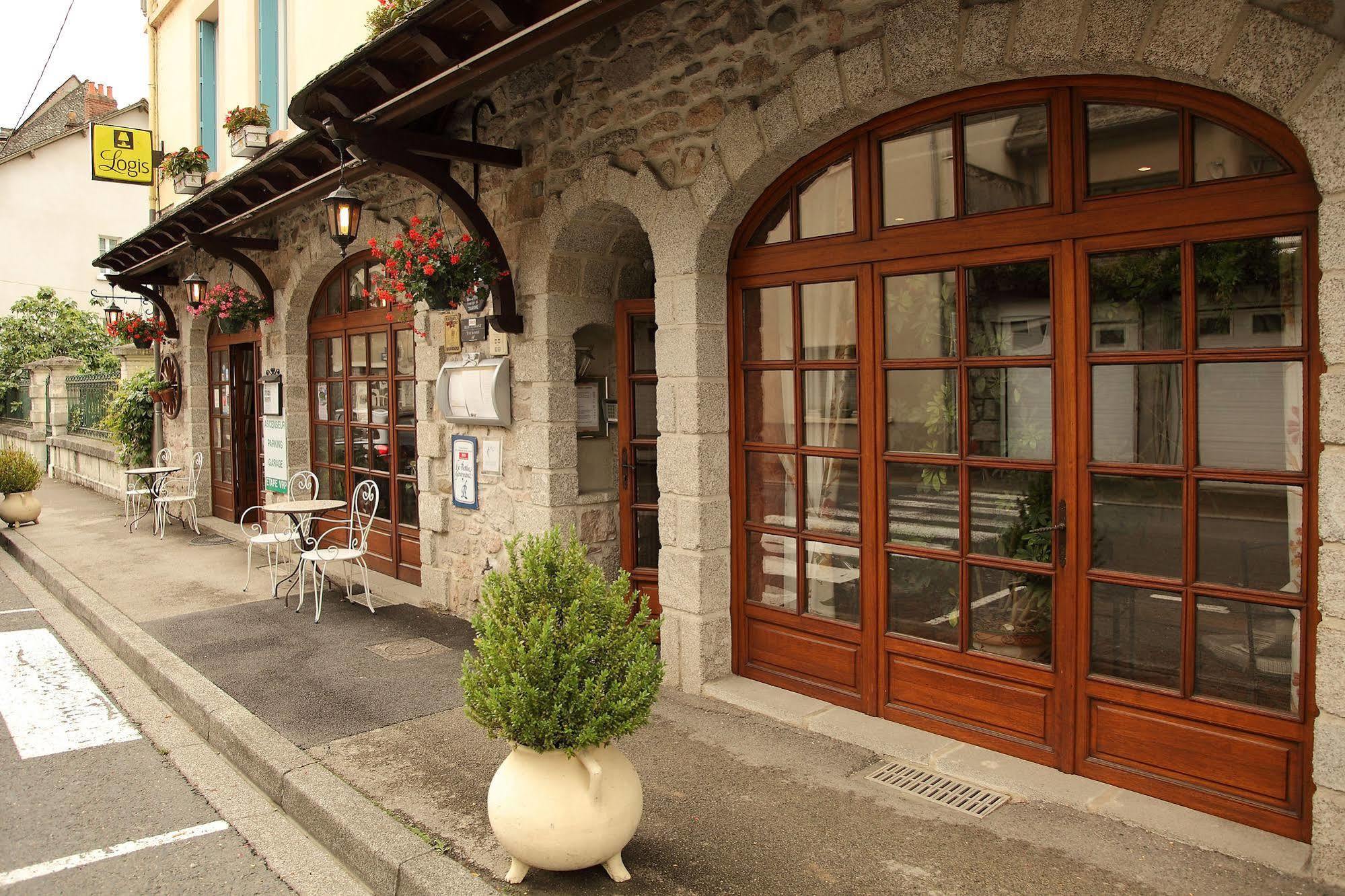 Hotel Restaurant Des Deux Vallees Entraygues-sur-Truyère Екстериор снимка